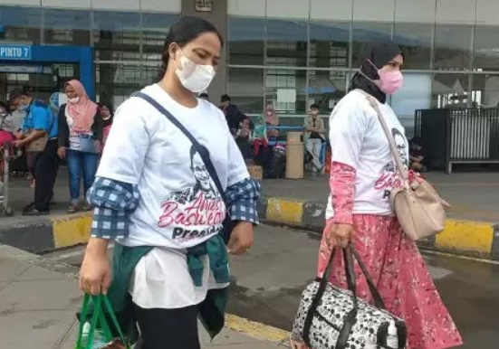 kaus anies baswedan for president mudik gratis 2022